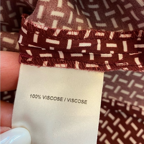 Judith & Charles Women’s Sleeveless Blouse Mathys Geo Print Plum New size 0-2 - Picture 6 of 12